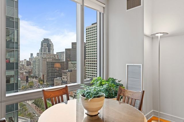 $1,460,000 | 500 Atlantic Avenue, Unit 21M, Boston, MA 02210