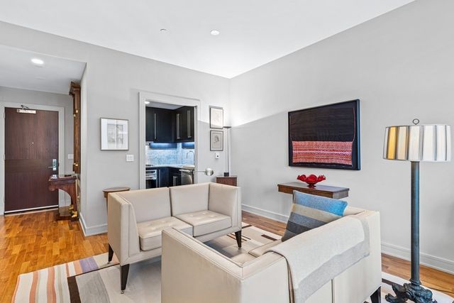 $1,460,000 | 500 Atlantic Avenue, Unit 21M, Boston, MA 02210