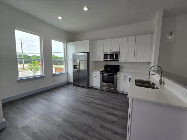$2,400 | 3202 Noor Street, Dallas, TX 75233