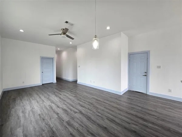 $2,400 | 3202 Noor Street, Dallas, TX 75233