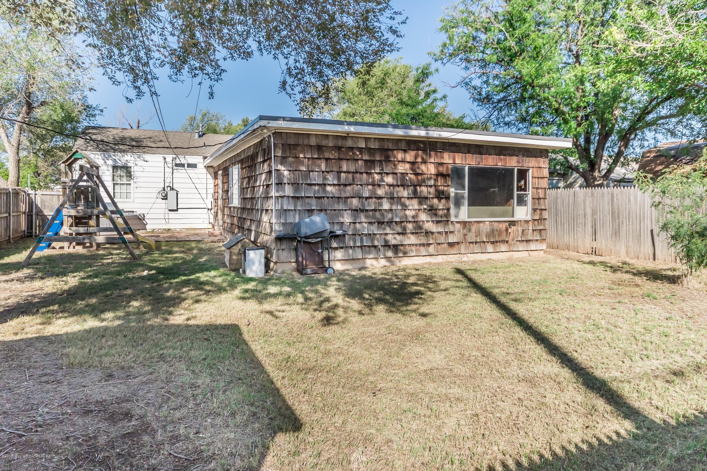 4623 South Travis Street Amarillo, TX 79110 - Photo 13 of 16 013_Back Yard (2)
