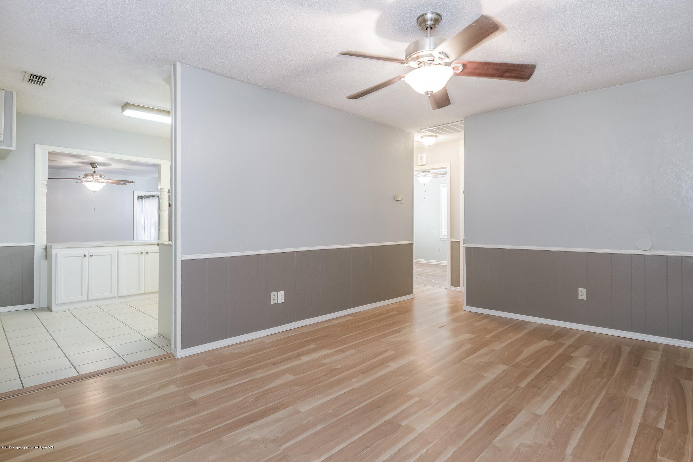 4623 South Travis Street Amarillo, TX 79110 - Photo 2 of 16 002_Living Room (2)