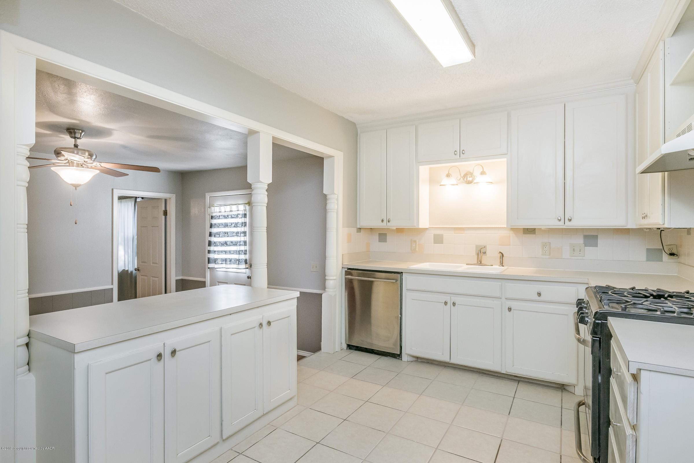 4623 South Travis Street Amarillo, TX 79110 - Photo 4 of 16 004_Kitchen