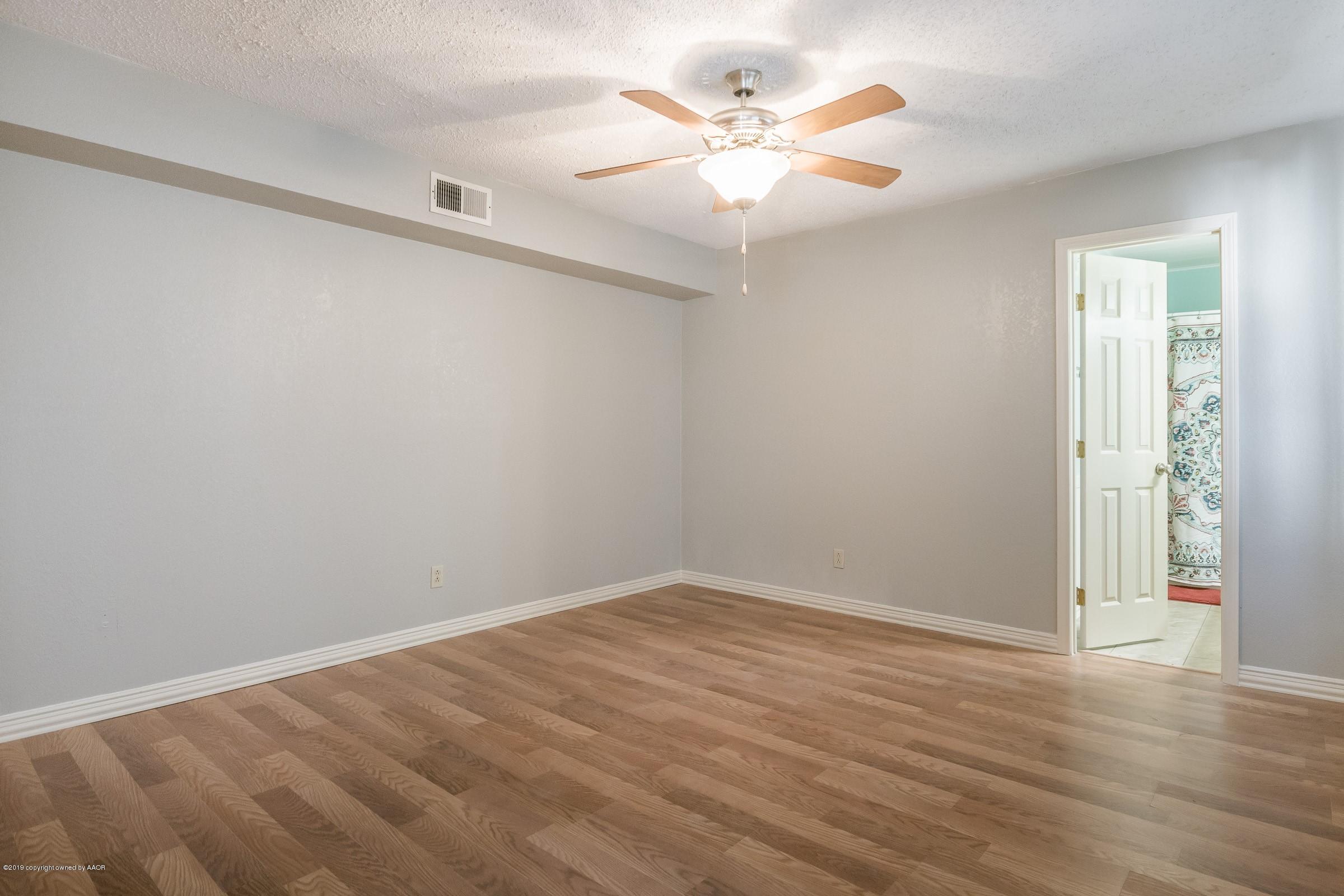 4623 South Travis Street Amarillo, TX 79110 - Photo 8 of 16 008_Master Bedroom