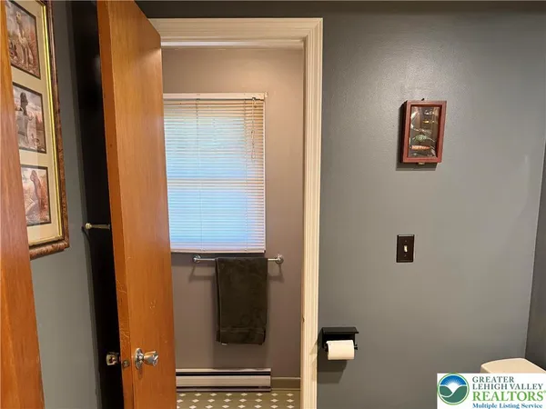 $415,000 | 4266 Chestnut Drive, Walnutport, PA 18088