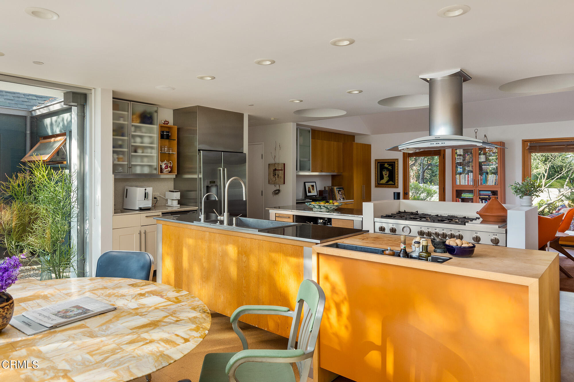 3205 Cornwall Drive Glendale, CA 91206 - Photo 11 of 32 Kitchen