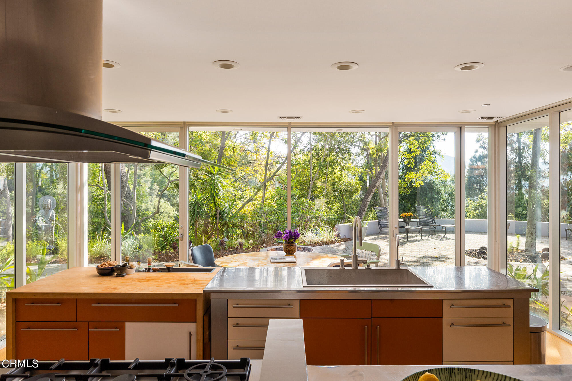3205 Cornwall Drive Glendale, CA 91206 - Photo 10 of 32 Kitchen