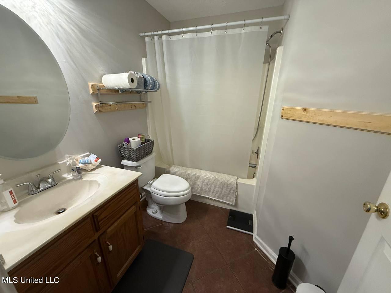 10185 Goodman Road Olive Branch, MS 38654 - Photo 7 of 8 Olive Branch, MS 7