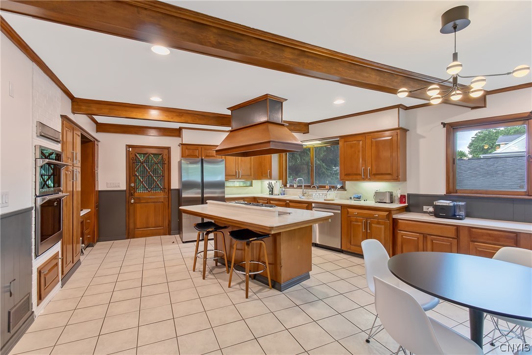 112 Winthrop Road Syracuse, NY 13206 - Photo 19 of 42 Sunlit & Spacious Gathering Kitchen Designed for E