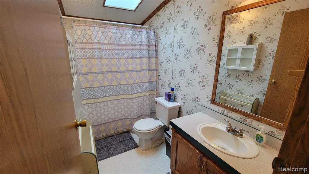4349 Bay Road Gladwin, MI 48624 - Photo 15 of 26