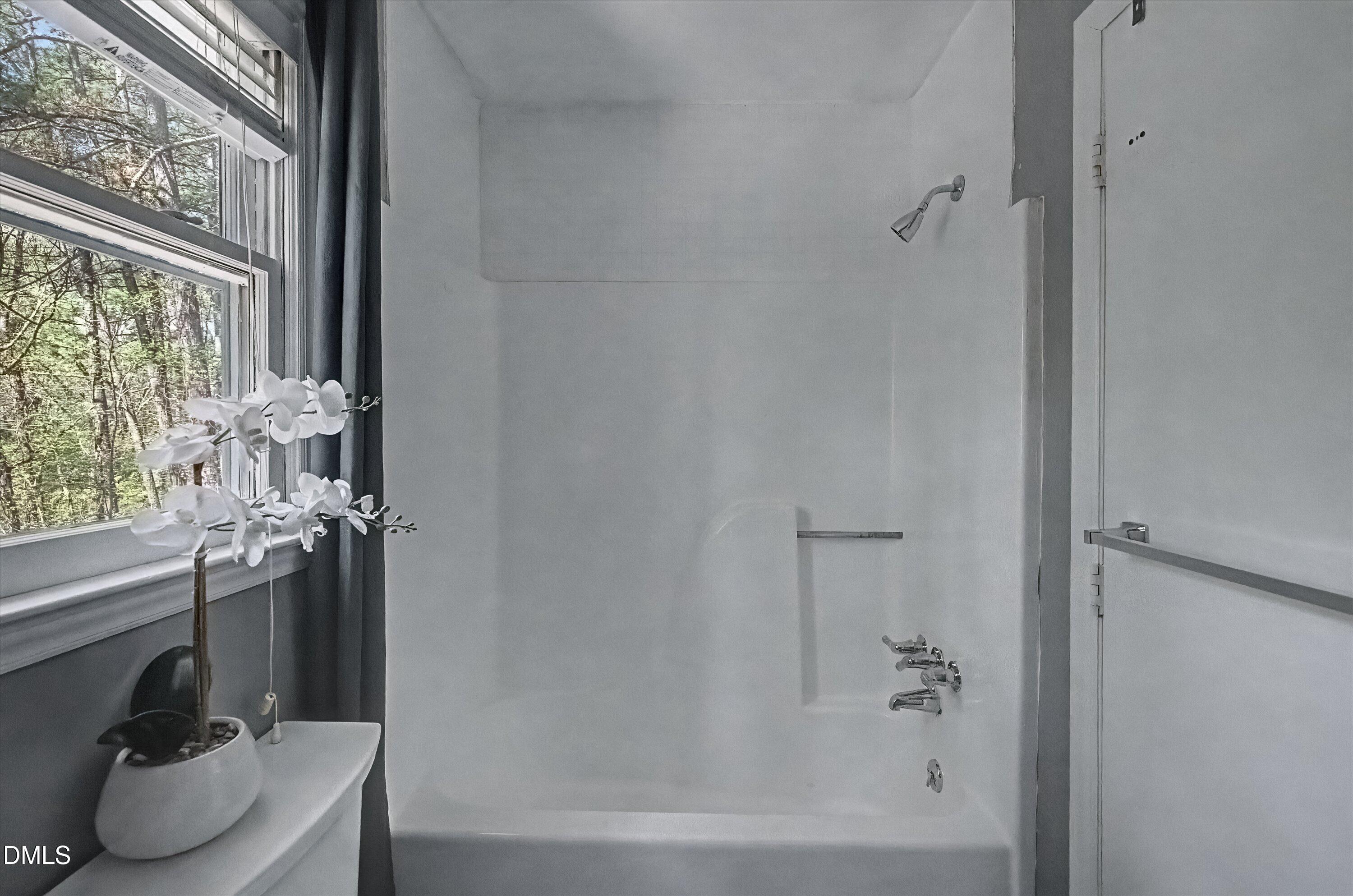 1331 Valley Run Durham, NC 27707 - Photo 14 of 24 25-NAN_9712