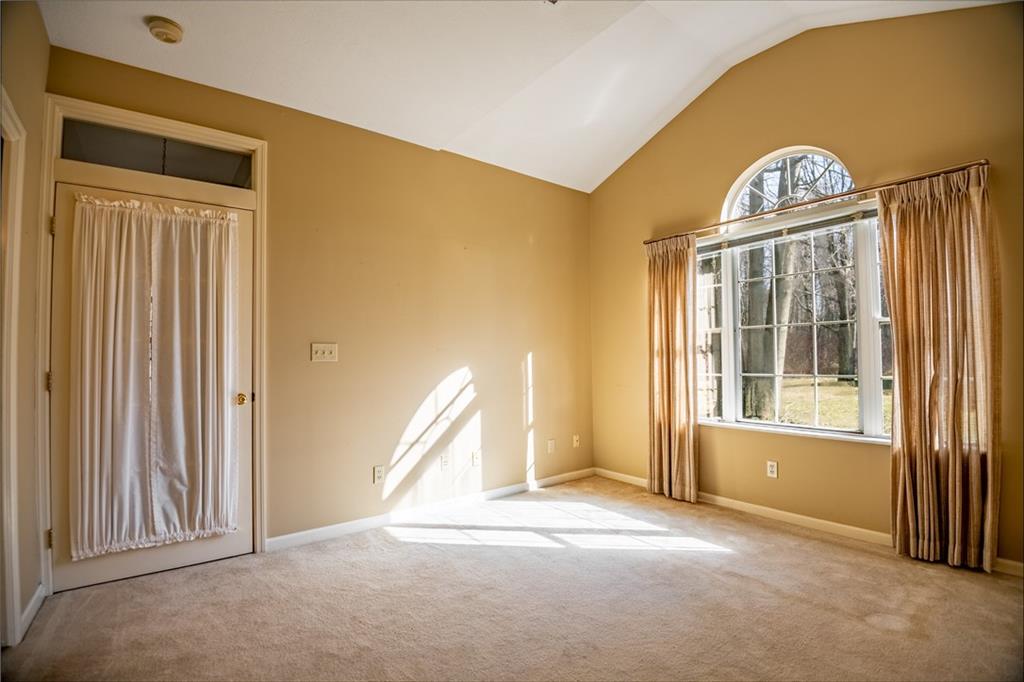23 Stone Ridge Boulevard Hermitage, PA 16148 - Photo 14 of 23 an empty room with a window