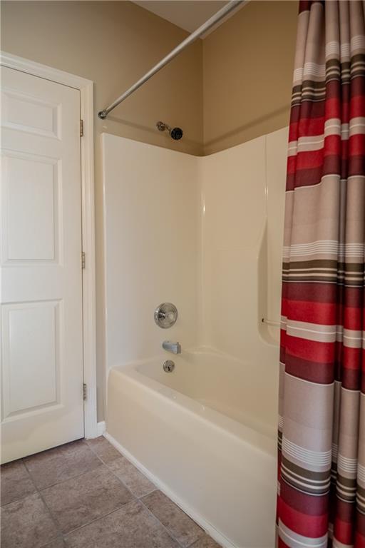 23 Stone Ridge Boulevard Hermitage, PA 16148 - Photo 15 of 23 a bathroom with a bathtub and a shower