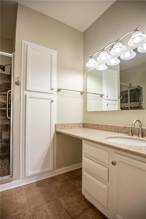 23 Stone Ridge Boulevard Hermitage, PA 16148 - Photo 19 of 23 a bathroom with a sink and a mirror