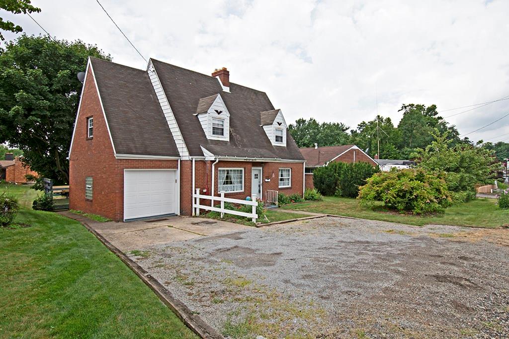 2854 Leechburg Road Lower Burrell, PA 15068 - Photo 4 of 25 Additional parking for a few more cars !