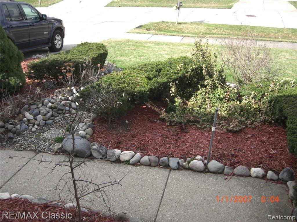 18851 Sunbright Avenue Southfield, MI 48076 - Photo 6 of 41 CIMG0517.JPG