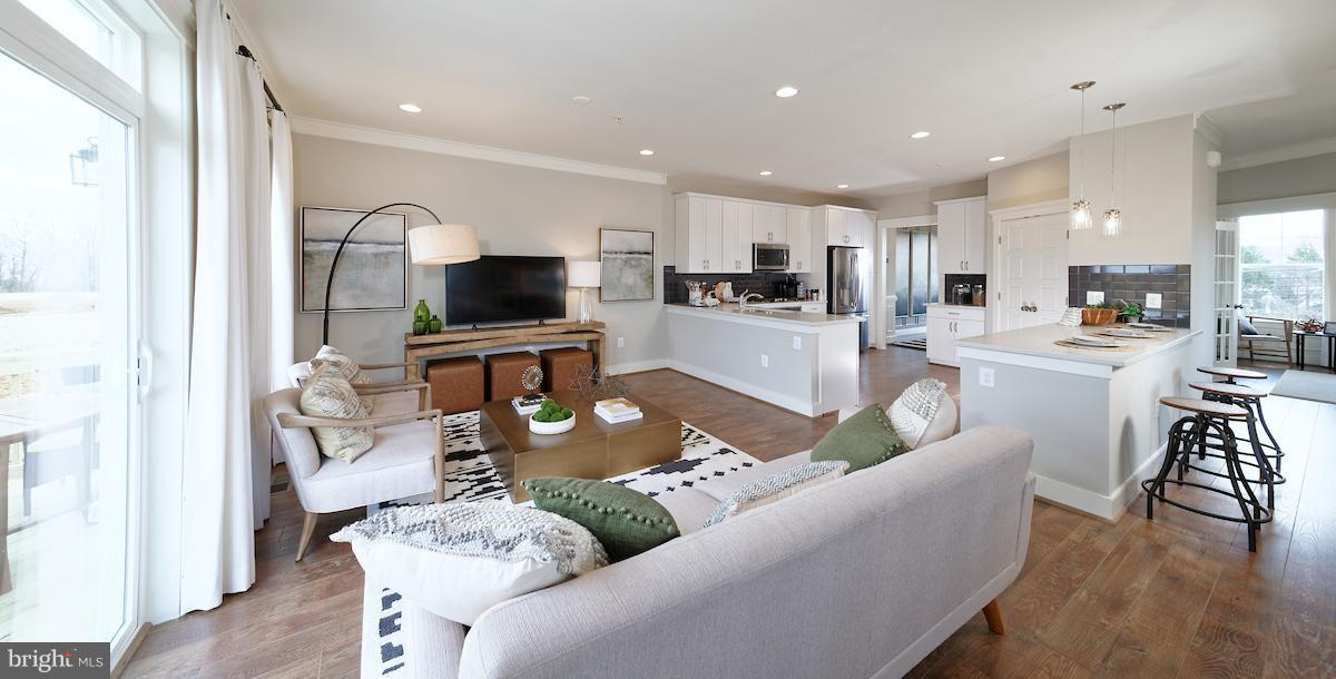 3401 Landing Way Silver Spring, MD 20906 - Photo 2 of 14 Family Room