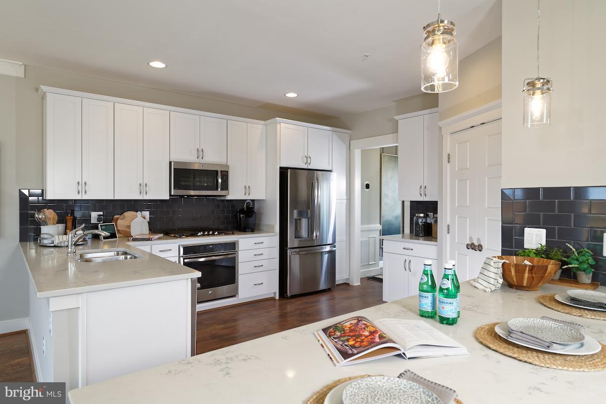 3401 Landing Way Silver Spring, MD 20906 - Photo 3 of 14 Kitchen