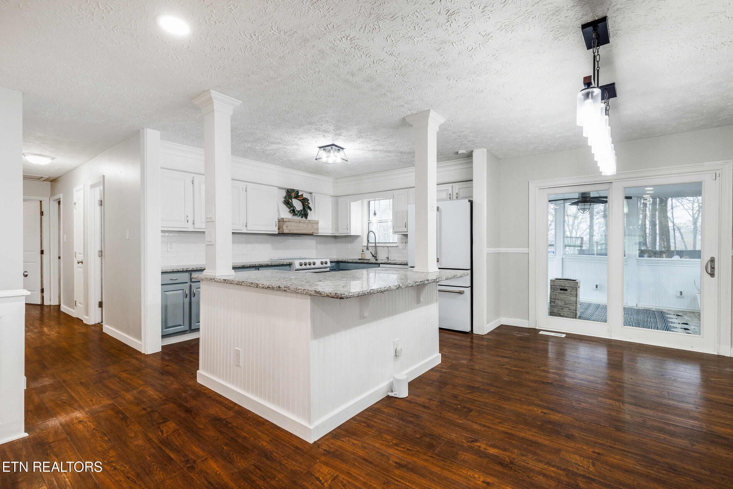 10012 Bluegrass Road Knoxville, TN 37922 - Photo 4 of 56 10012_bluegrass_rd_0073
