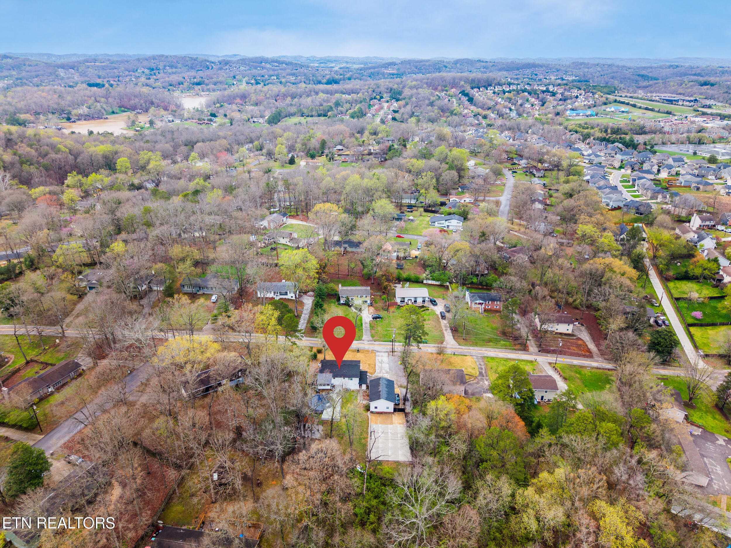 10012 Bluegrass Road Knoxville, TN 37922 - Photo 49 of 56 10012_bluegrass_rd_0040-location pin