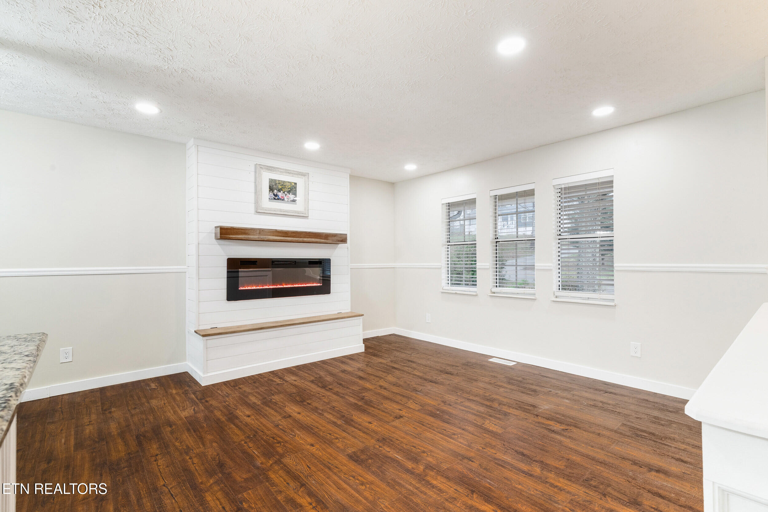 10012 Bluegrass Road Knoxville, TN 37922 - Photo 5 of 56 10012_bluegrass_rd_0055