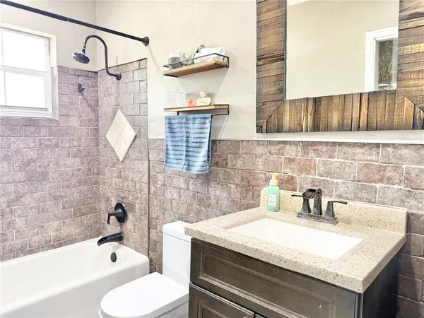 $379,999 | 5846 Wyoming Avenue, New Port Richey, FL 34652