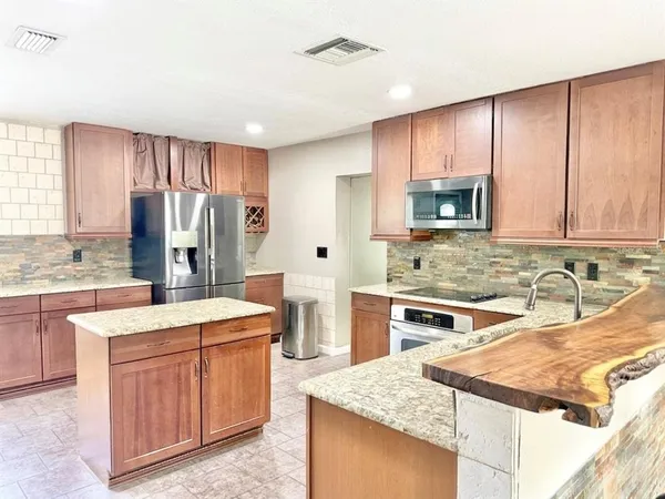 $379,999 | 5846 Wyoming Avenue, New Port Richey, FL 34652