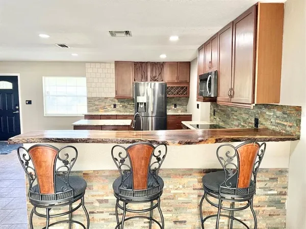 $379,999 | 5846 Wyoming Avenue, New Port Richey, FL 34652