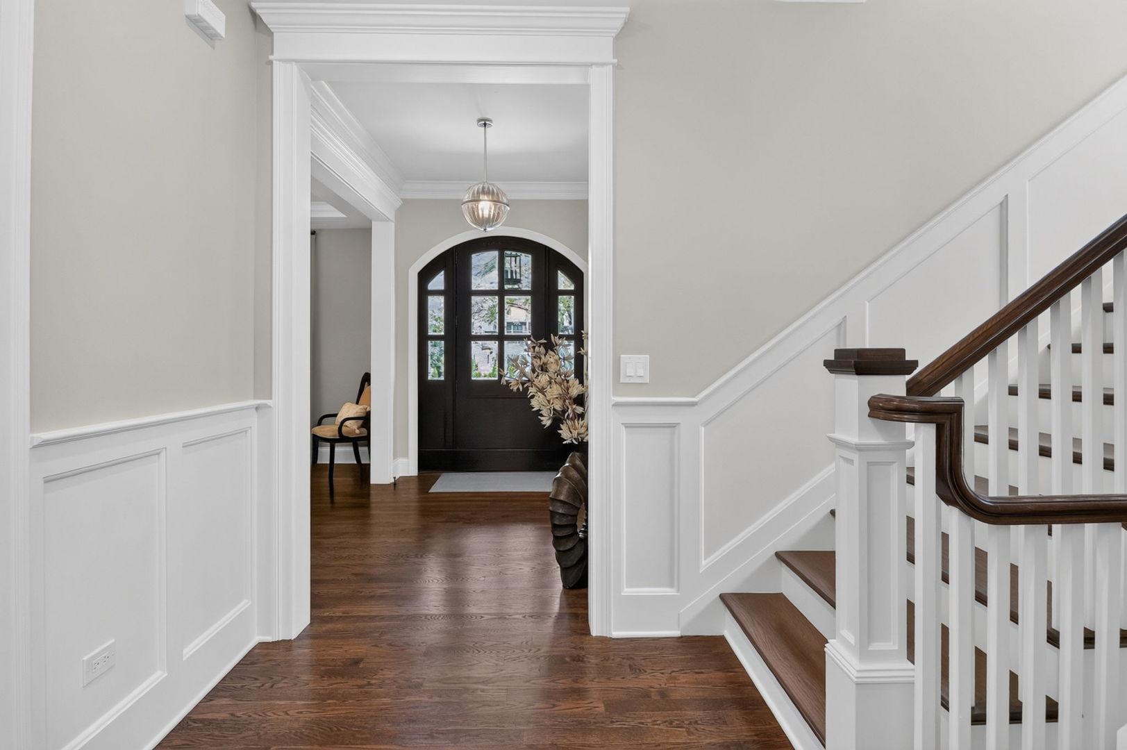 722 Cleveland Road Hinsdale, IL 60521 - Photo 3 of 42 Gallery Image 3