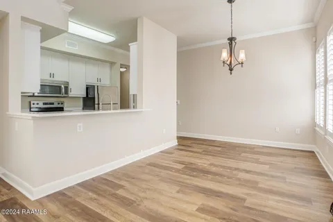 $329,000 | 201 Settlers Trace Boulevard, Unit 2401, Lafayette, LA 70508