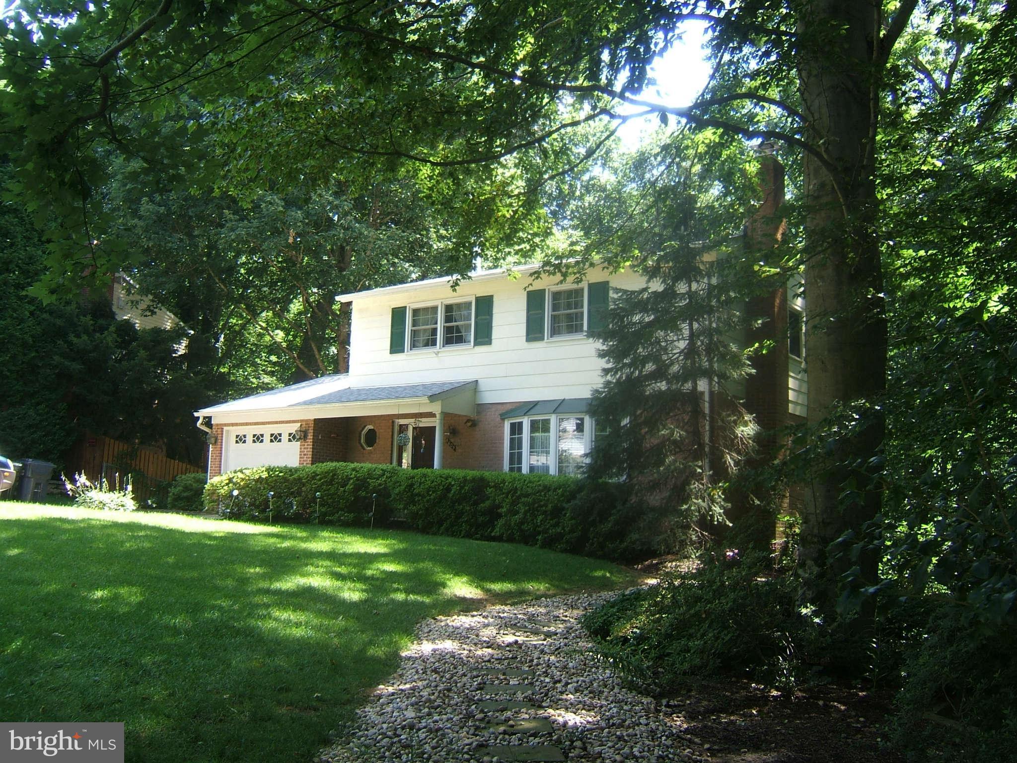 8609 Kerry Lane Springfield, VA 22152 - Photo 1 of 28 Exterior Front