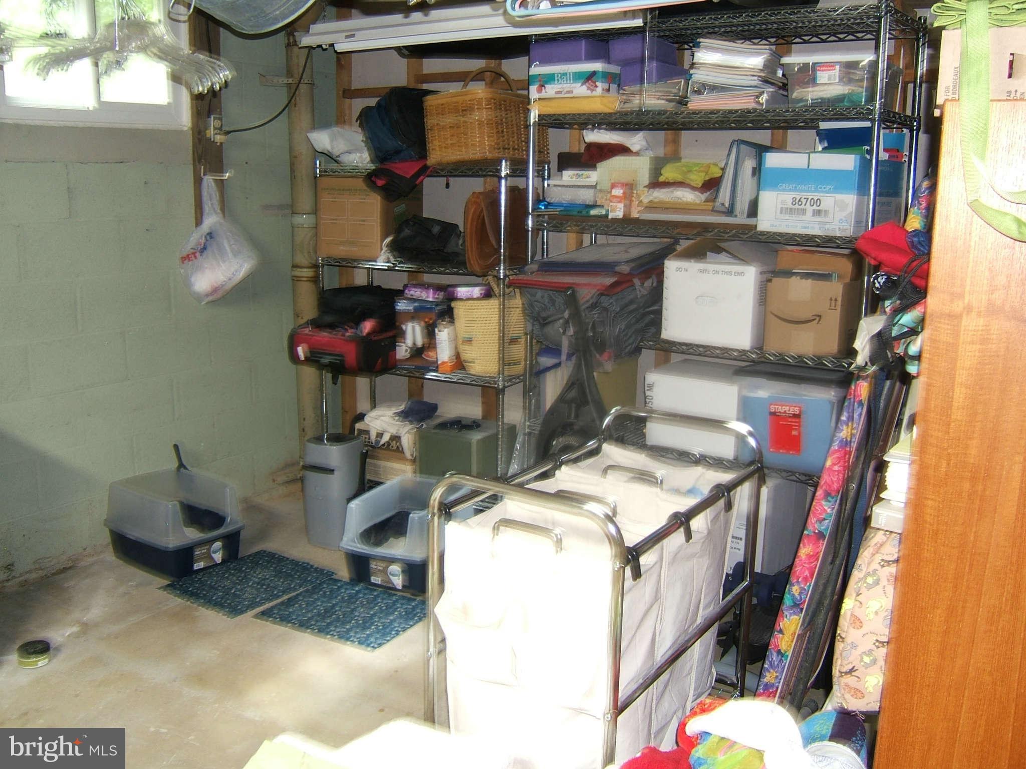 8609 Kerry Lane Springfield, VA 22152 - Photo 22 of 28 Interior General