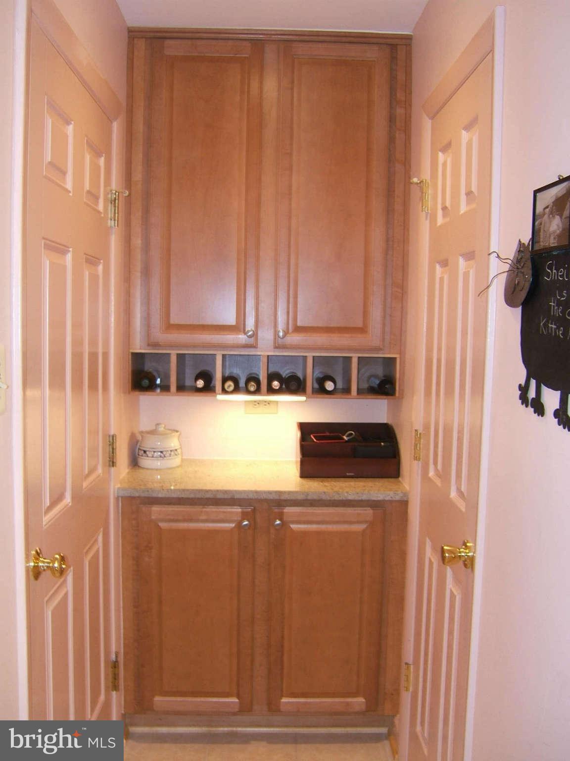 8609 Kerry Lane Springfield, VA 22152 - Photo 10 of 28 Interior General
