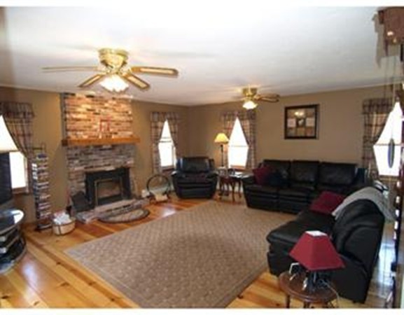 178 Chace Street Clinton, MA 01510 - Photo 2 of 12 Gallery Image 2