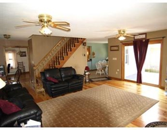 178 Chace Street Clinton, MA 01510 - Photo 4 of 12 Gallery Image 4