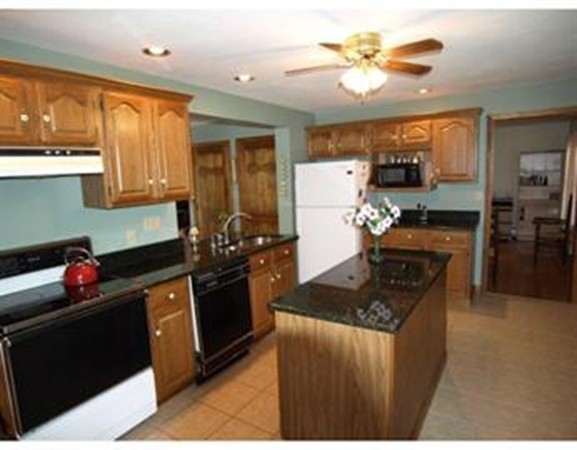 178 Chace Street Clinton, MA 01510 - Photo 5 of 12 Gallery Image 5
