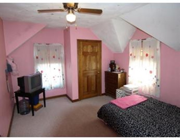 178 Chace Street Clinton, MA 01510 - Photo 10 of 12 Gallery Image 10