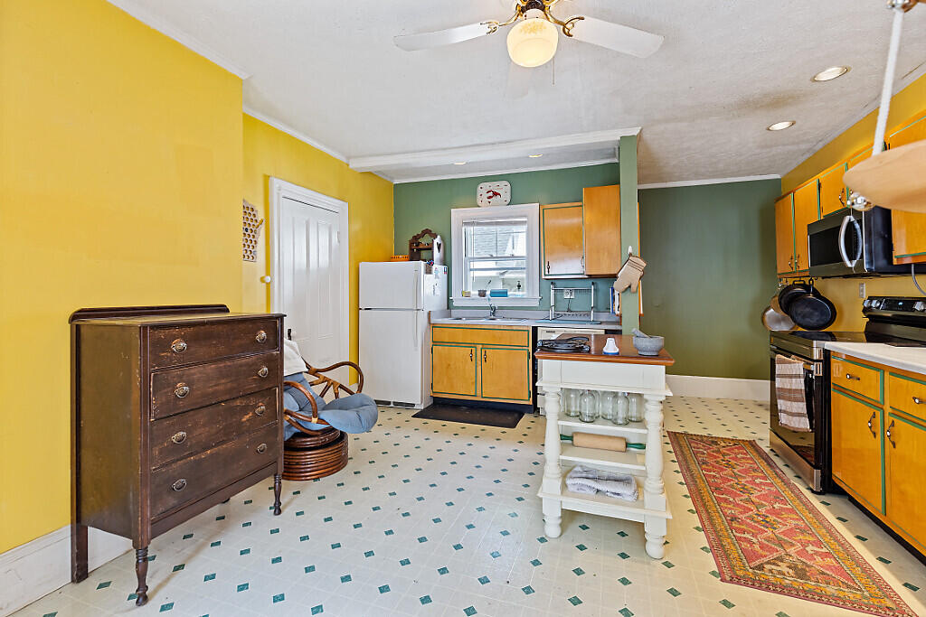 58 Chapel Street Augusta, ME 04330 - Photo 17 of 68 36_BP5A0100_DxO_mls