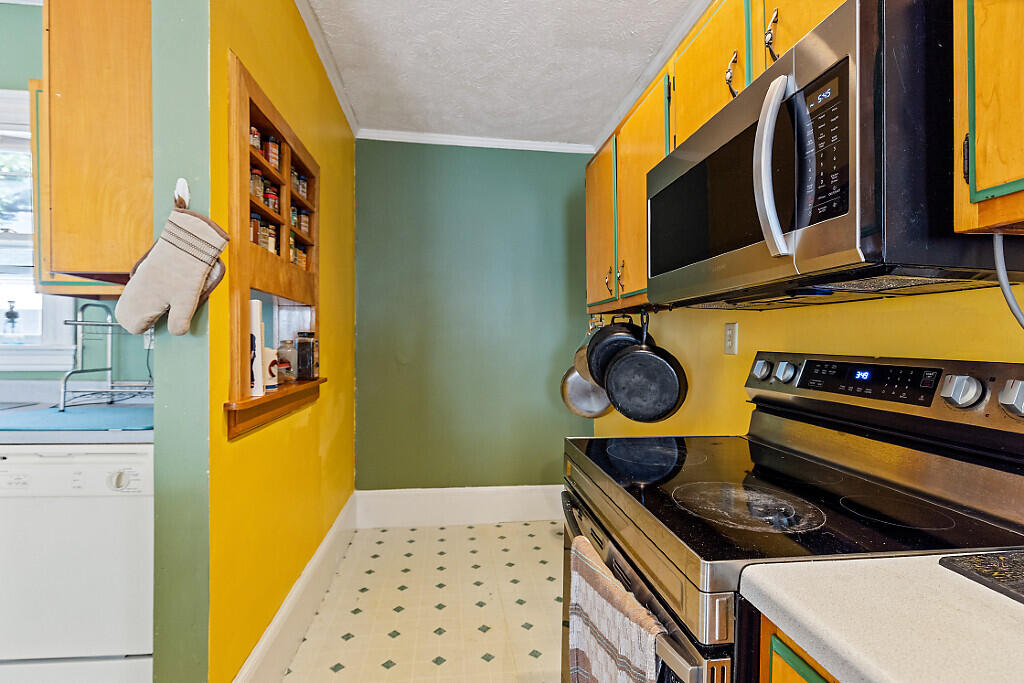 58 Chapel Street Augusta, ME 04330 - Photo 19 of 68 38_BP5A0106_DxO_mls