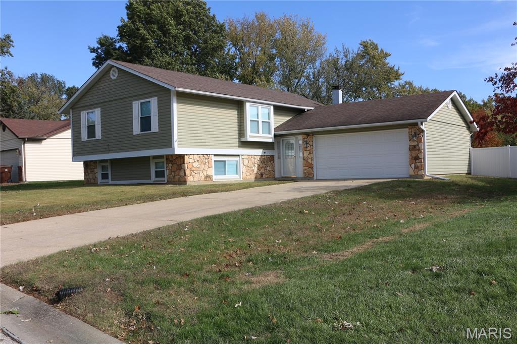 4 Ridgewoods Court St. Peters, MO 63376 - Photo 2 of 23