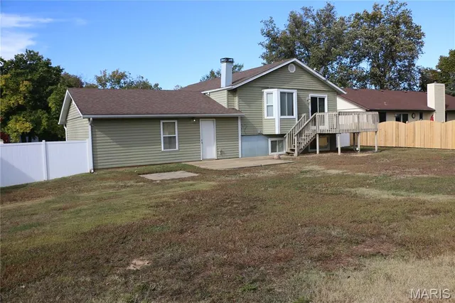 $335,900 | 4 Ridgewoods Court, St. Peters, MO 63376