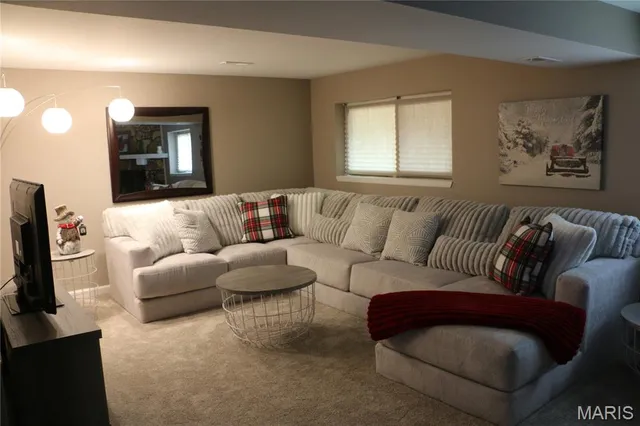 $335,900 | 4 Ridgewoods Court, St. Peters, MO 63376