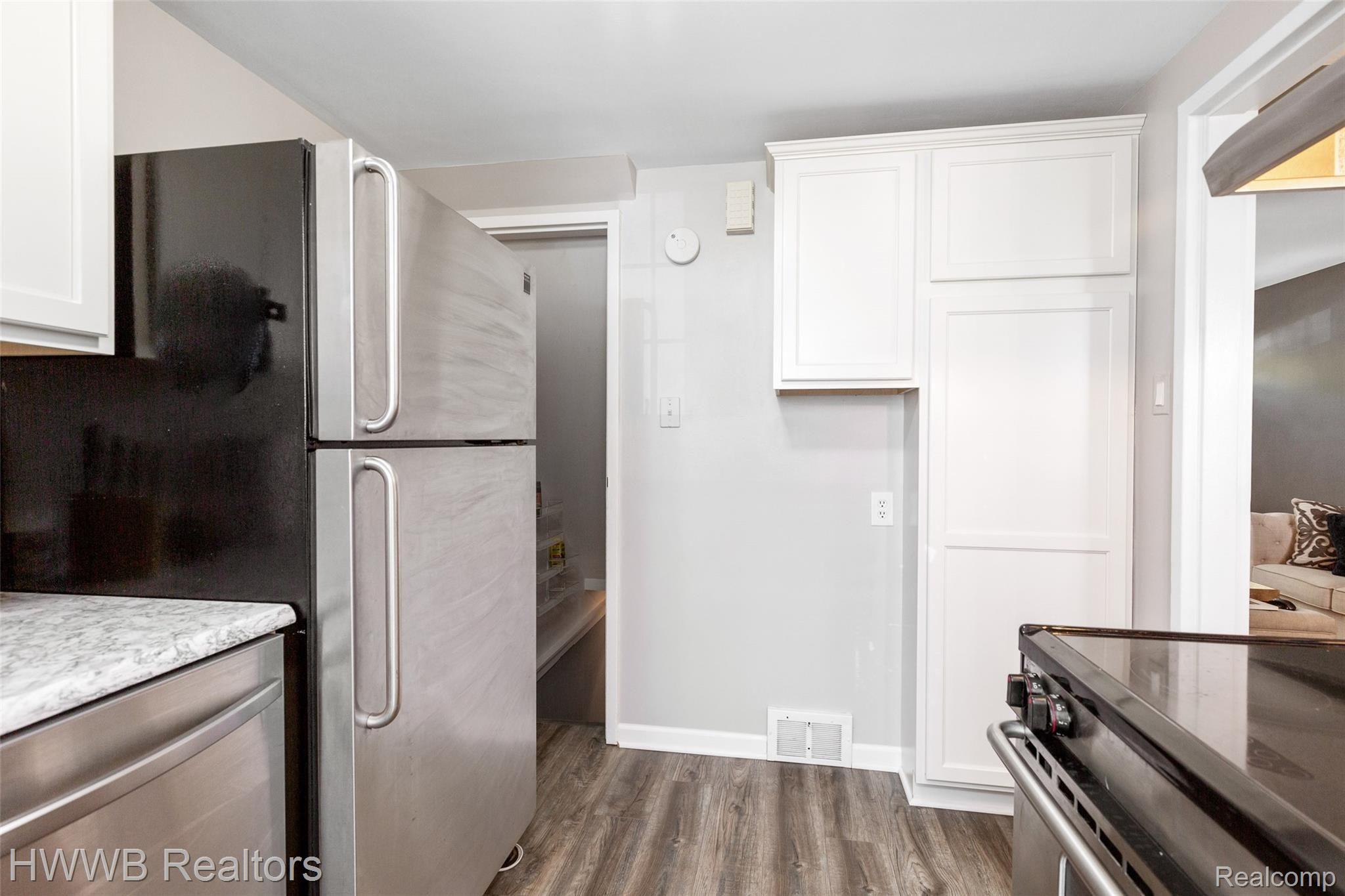 1751 Graefield Road Birmingham, MI 48009 - Photo 12 of 22 592A4163.jpg