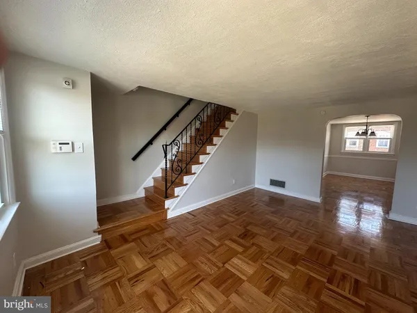 $2,300 | 2204 Lynn Boulevard, Drexel Hill, PA 19026