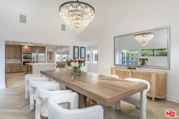 $75,000 | 624 North Beverly Drive, Beverly Hills, CA 90210