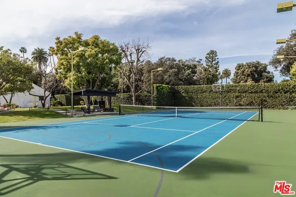 $75,000 | 624 North Beverly Drive, Beverly Hills, CA 90210