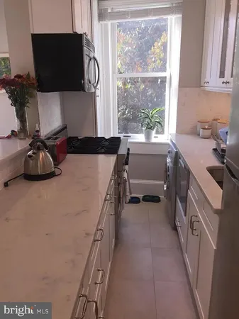 $2,150 | 2410 20th Street Northwest, Unit 204, Washington, DC 20009