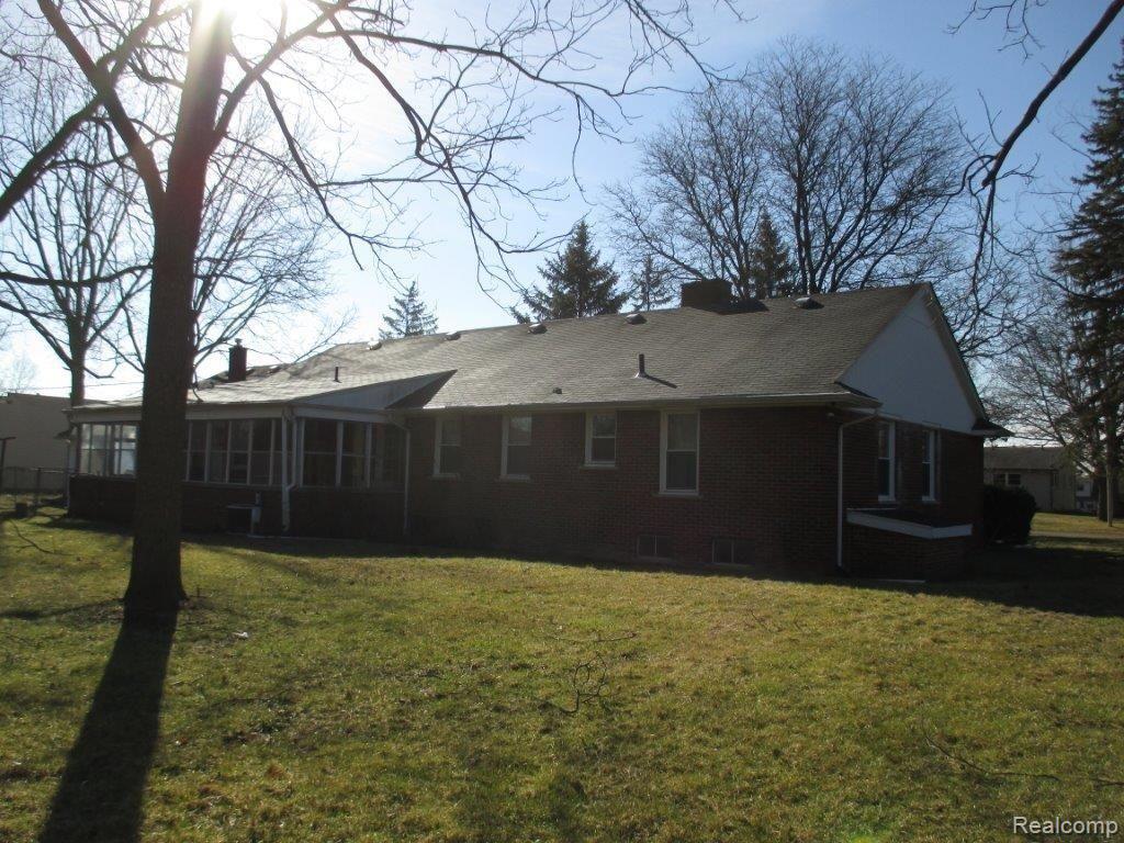 29470 Geraldine Road Farmington Hills, MI 48336 - Photo 4 of 14