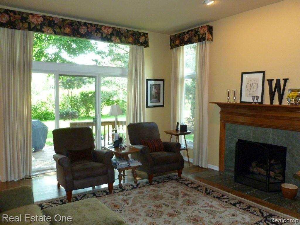 1901 Grayslake Drive Rochester, MI 48306 - Photo 10 of 44 Family Room with Gas Fireplace