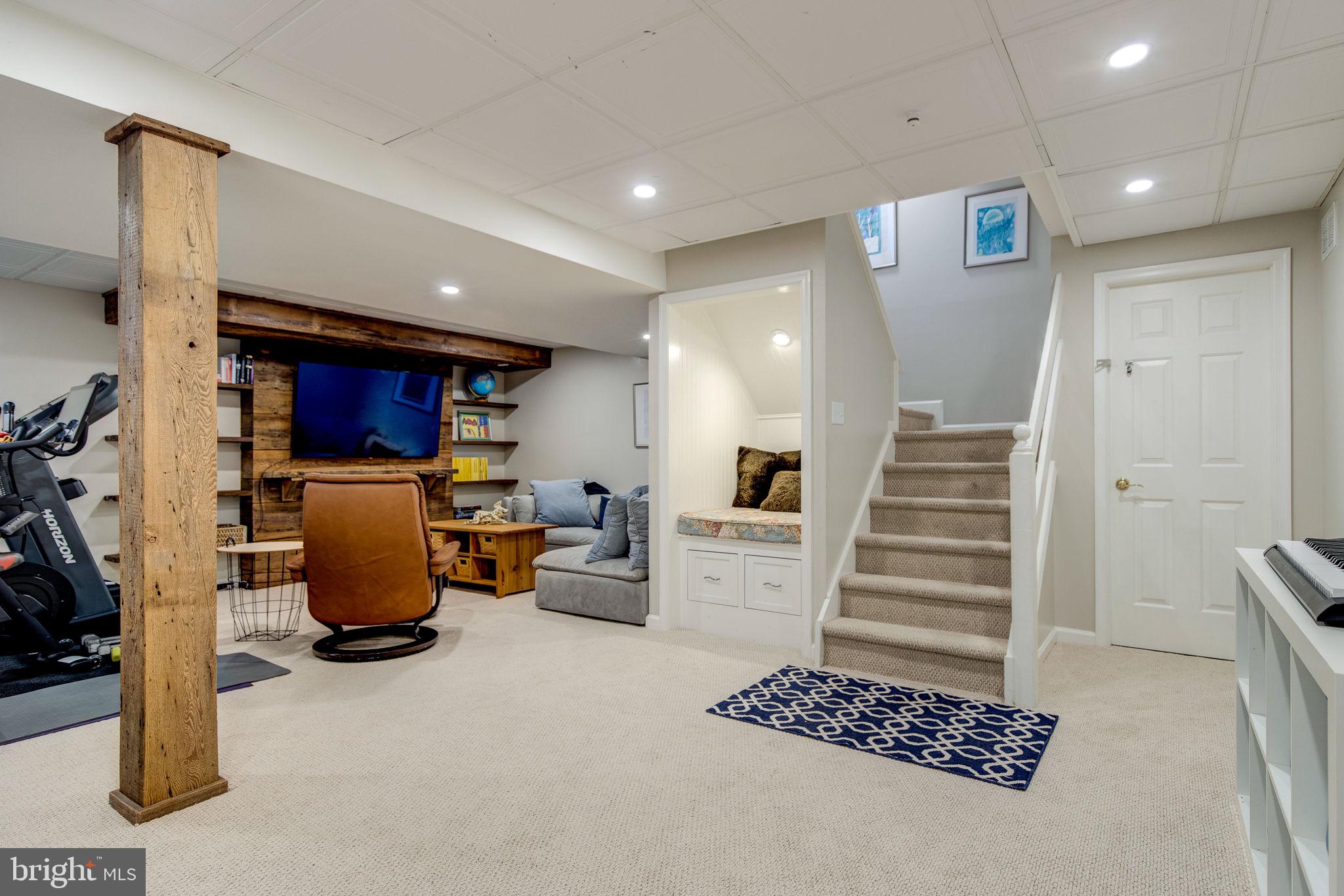 252 Highland Avenue Wayne, PA 19087 - Photo 21 of 28 Reading nook plus room for exercise equipment